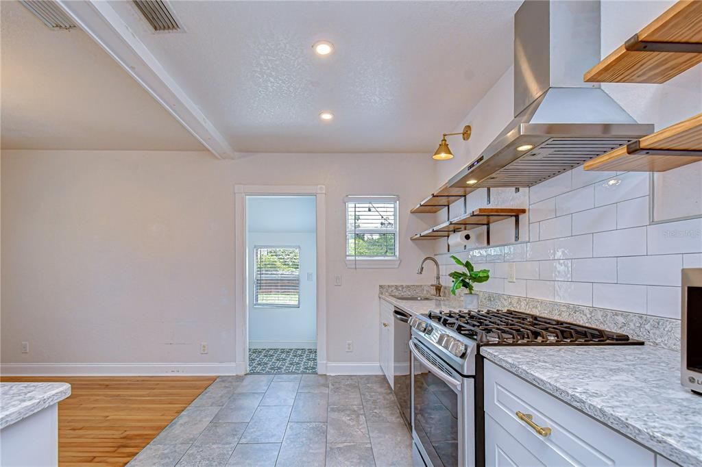 Activo con contrato: $2,500 (2 camas, 1 baños, 1024 Pies cuadrados)
