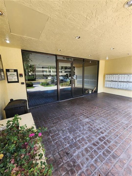 В аренду: $1,850 (2 спален, 2 ванн, 912 Квадратных фут)