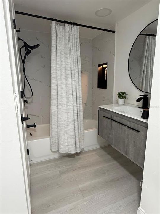 В аренду: $1,850 (2 спален, 2 ванн, 912 Квадратных фут)