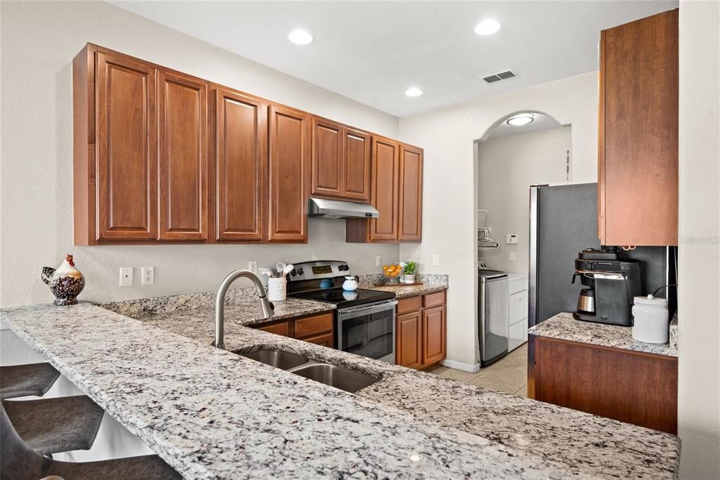 Active With Contract: $325,000 (3 beds, 2 baths, 1781 Square Feet)