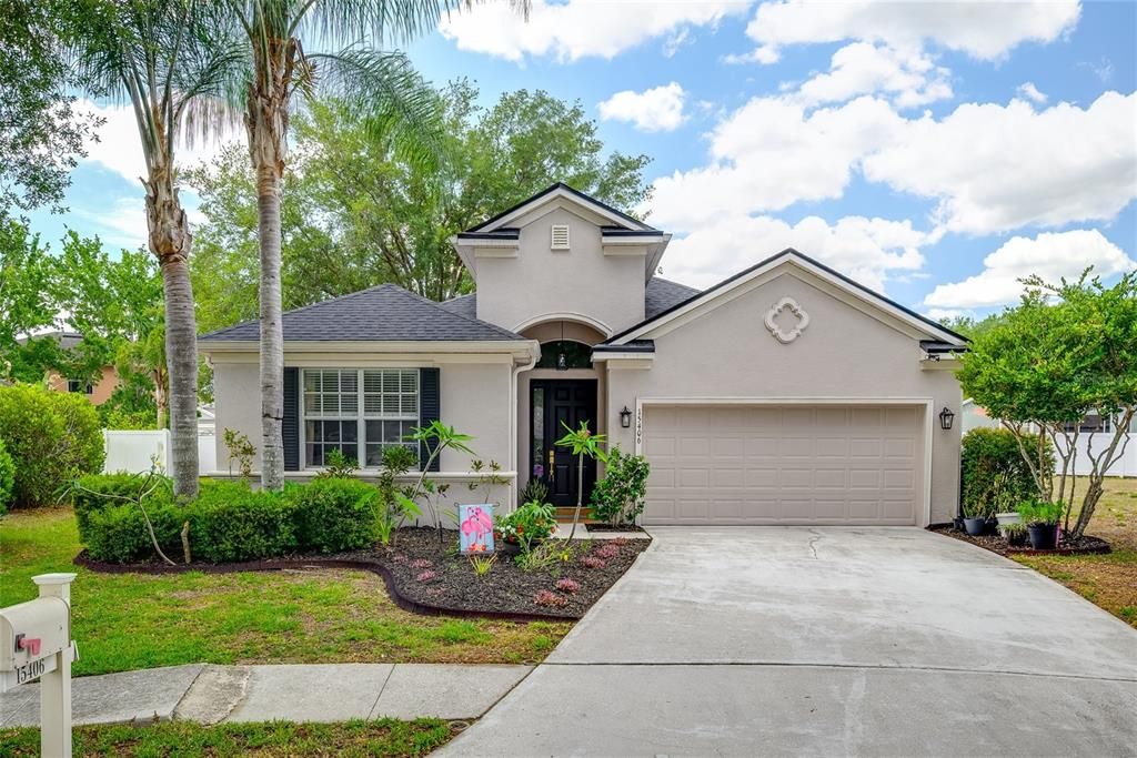 Active With Contract: $325,000 (3 beds, 2 baths, 1781 Square Feet)