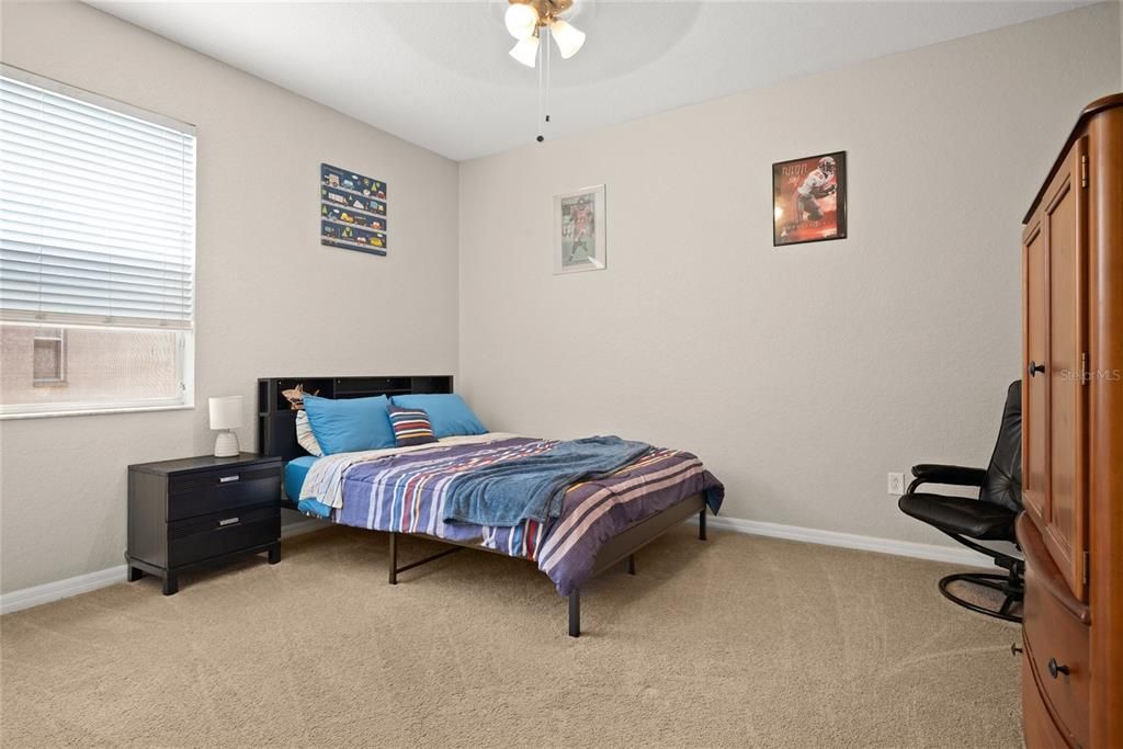Active With Contract: $325,000 (3 beds, 2 baths, 1781 Square Feet)