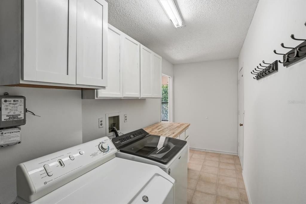 For Sale: $475,000 (4 beds, 2 baths, 1812 Square Feet)