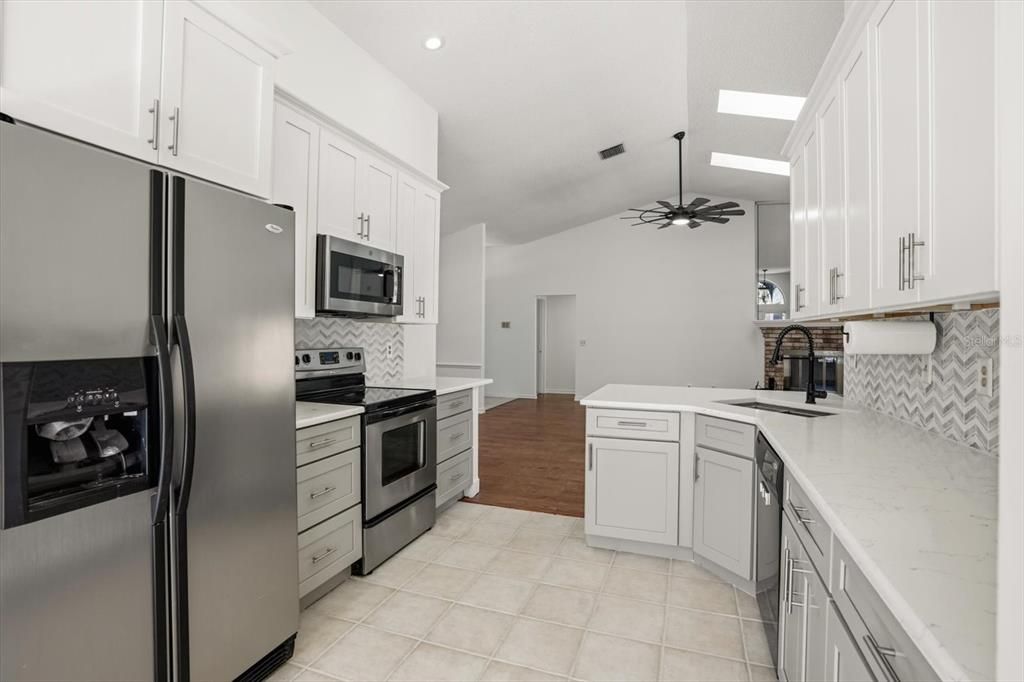 For Sale: $475,000 (4 beds, 2 baths, 1812 Square Feet)