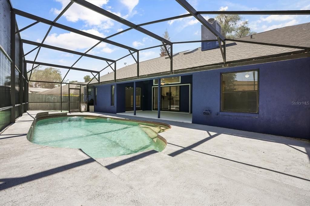 For Sale: $475,000 (4 beds, 2 baths, 1812 Square Feet)