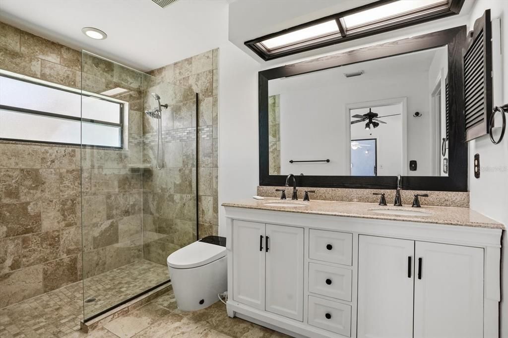 For Sale: $475,000 (4 beds, 2 baths, 1812 Square Feet)