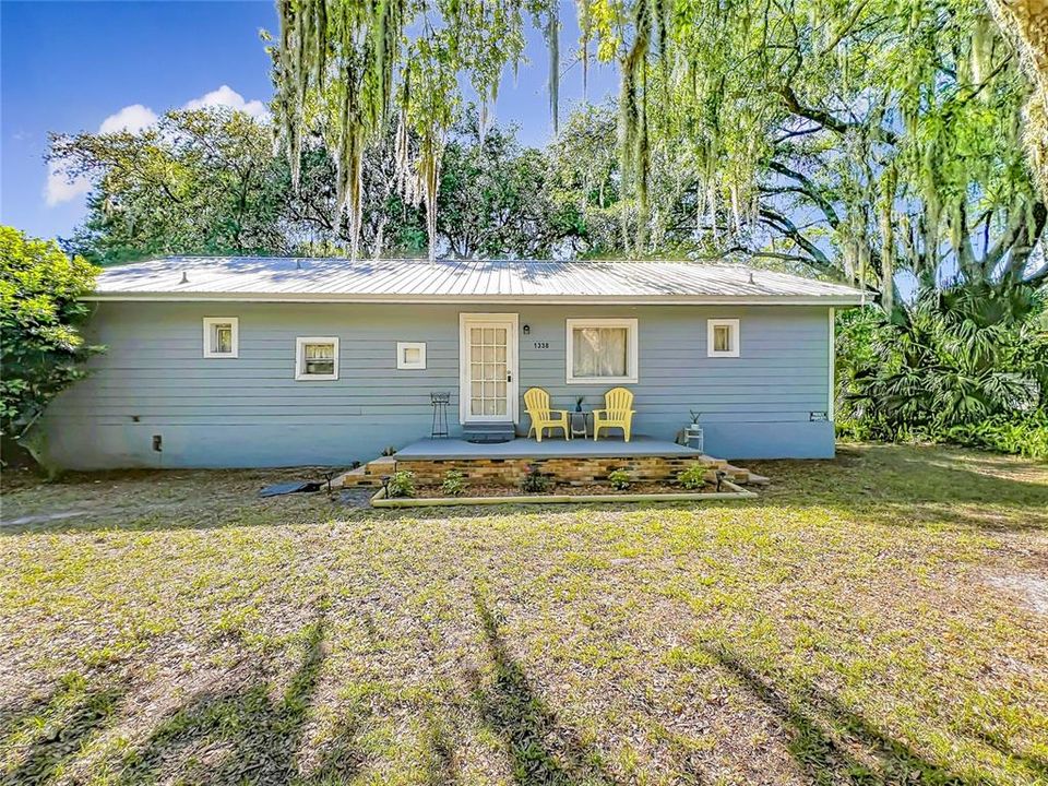 For Sale: $318,900 (4 beds, 2 baths, 1612 Square Feet)