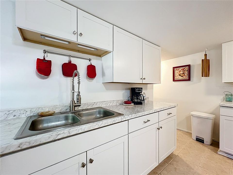 For Sale: $318,900 (4 beds, 2 baths, 1612 Square Feet)