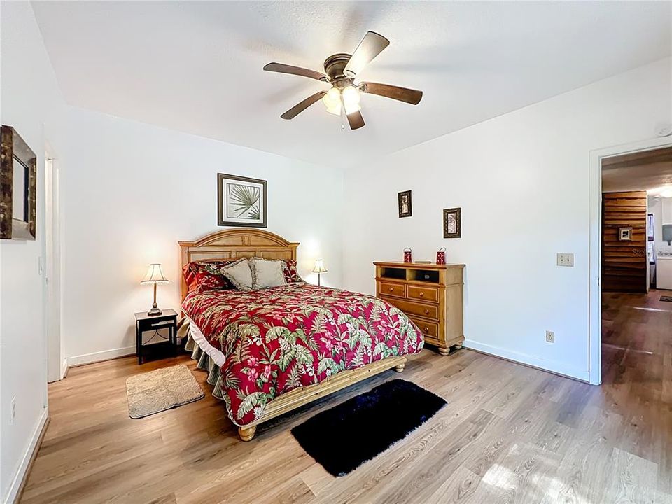 For Sale: $318,900 (4 beds, 2 baths, 1612 Square Feet)