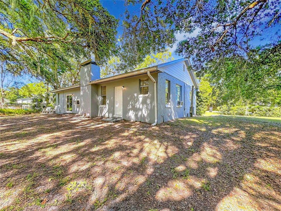 For Sale: $318,900 (4 beds, 2 baths, 1612 Square Feet)