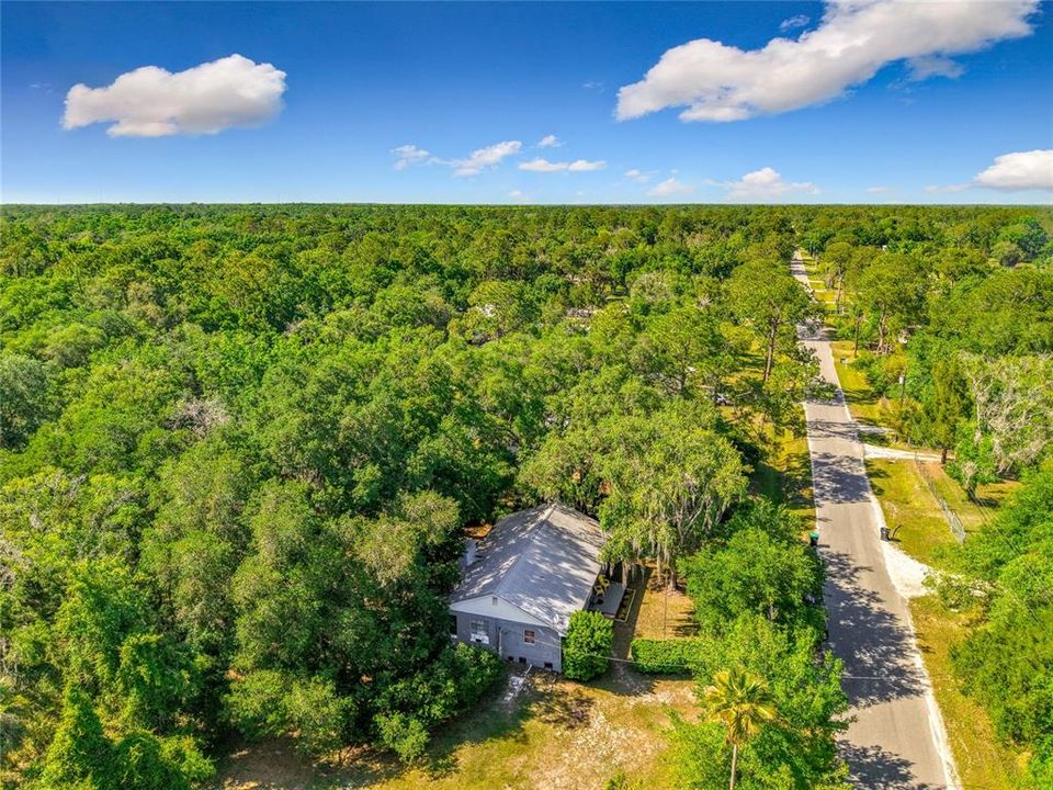For Sale: $318,900 (4 beds, 2 baths, 1612 Square Feet)