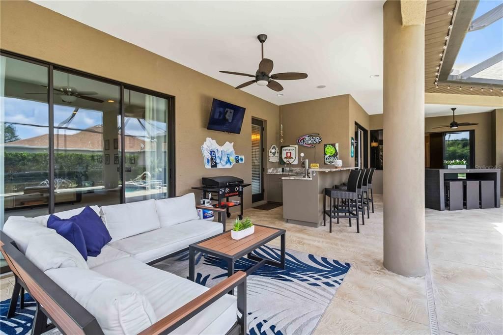 Activo con contrato: $849,000 (4 camas, 3 baños, 3182 Pies cuadrados)