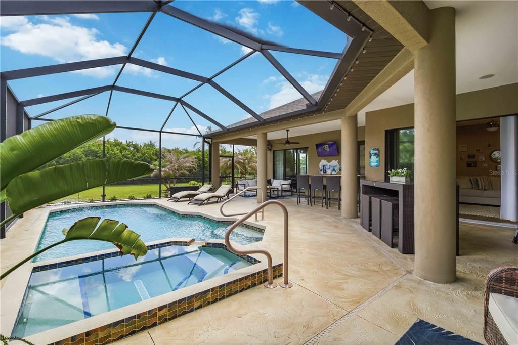 Activo con contrato: $849,000 (4 camas, 3 baños, 3182 Pies cuadrados)