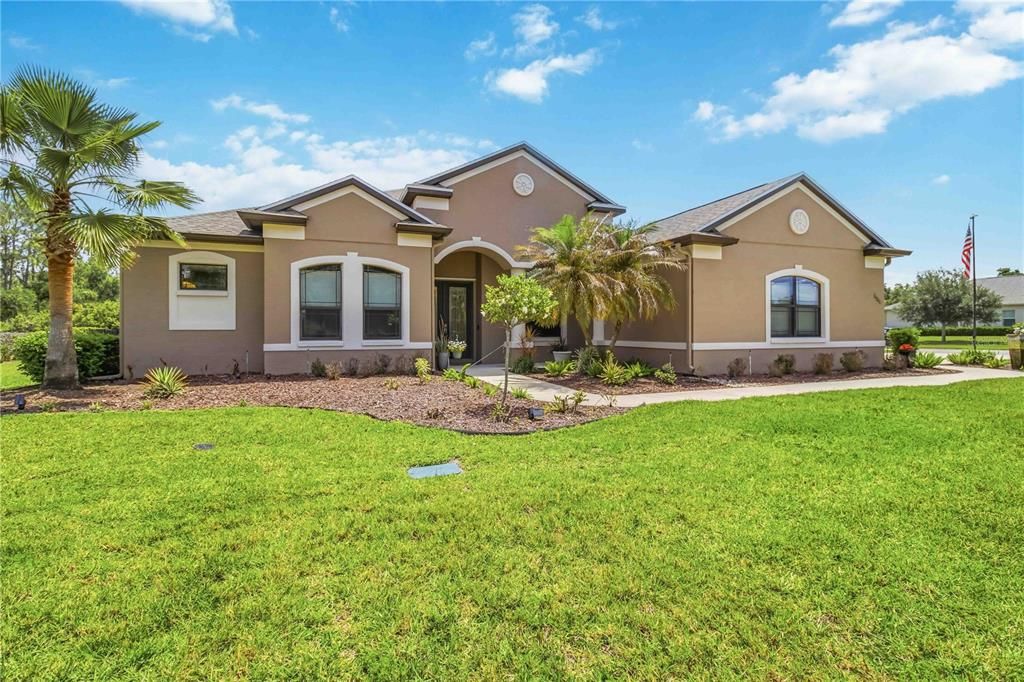 Activo con contrato: $849,000 (4 camas, 3 baños, 3182 Pies cuadrados)