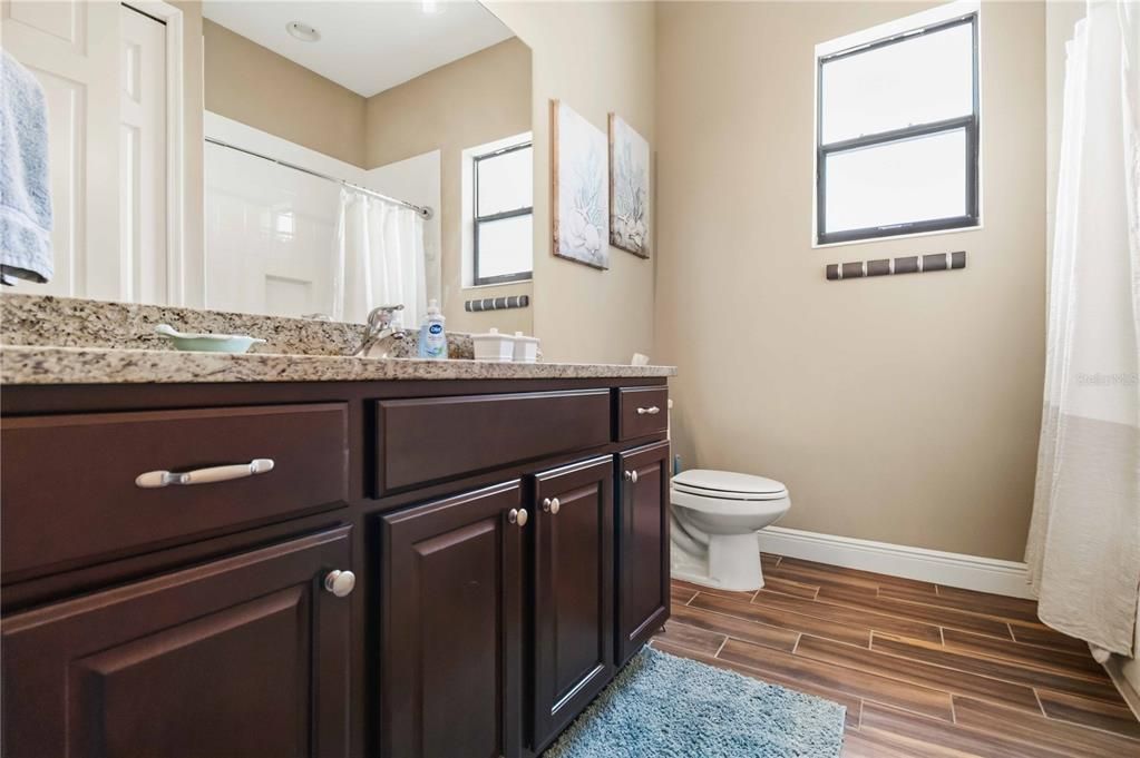 Activo con contrato: $849,000 (4 camas, 3 baños, 3182 Pies cuadrados)