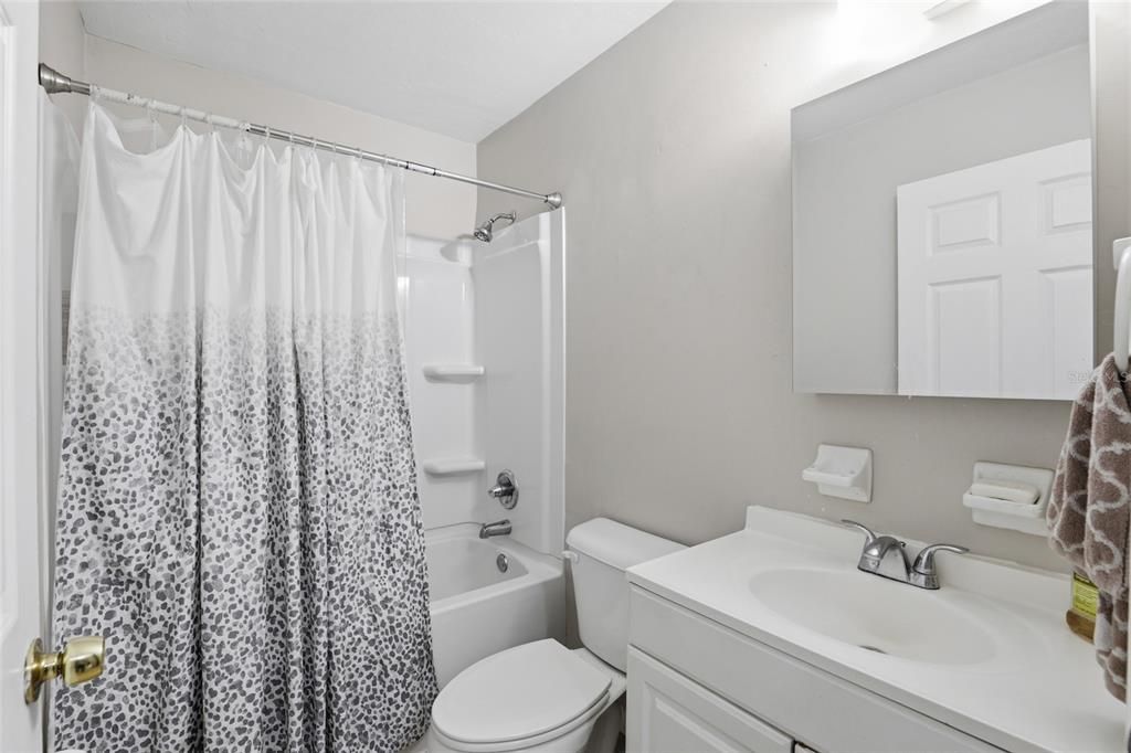 Active With Contract: $475,000 (8 beds, 0 baths, 3424 Square Feet)