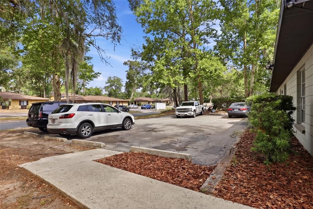 Active With Contract: $475,000 (8 beds, 0 baths, 3424 Square Feet)