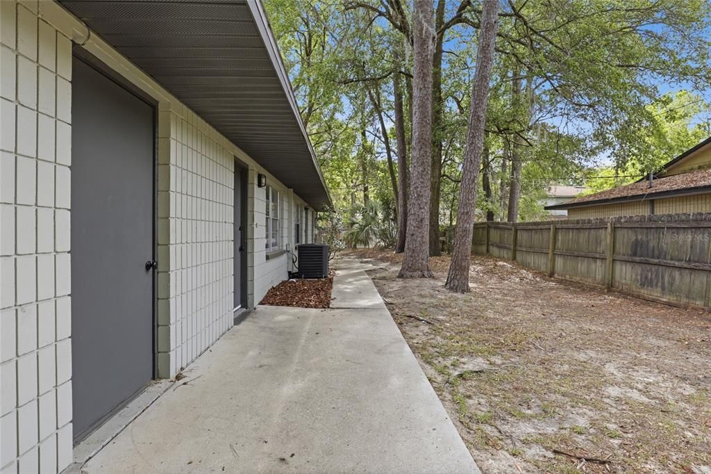 Active With Contract: $475,000 (8 beds, 0 baths, 3424 Square Feet)