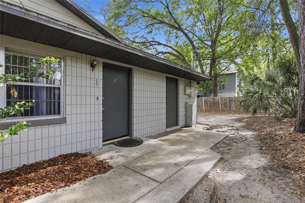 Active With Contract: $475,000 (8 beds, 0 baths, 3424 Square Feet)