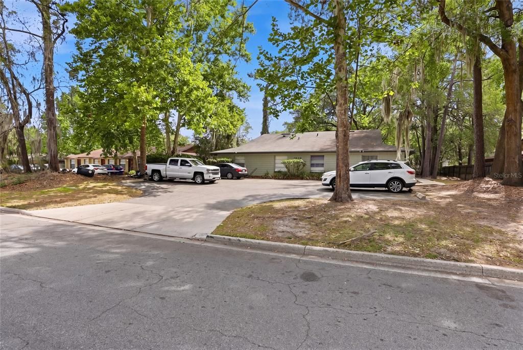 Active With Contract: $475,000 (8 beds, 0 baths, 3424 Square Feet)