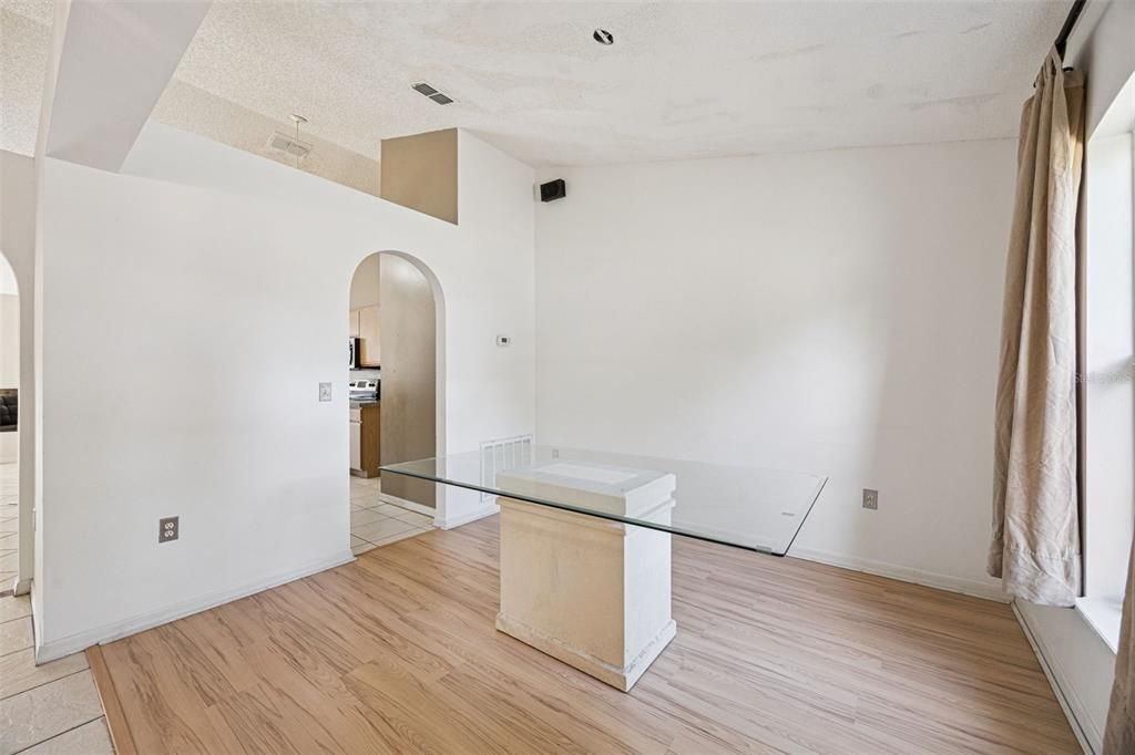 На продажу: $425,000 (3 спален, 2 ванн, 1620 Квадратных фут)
