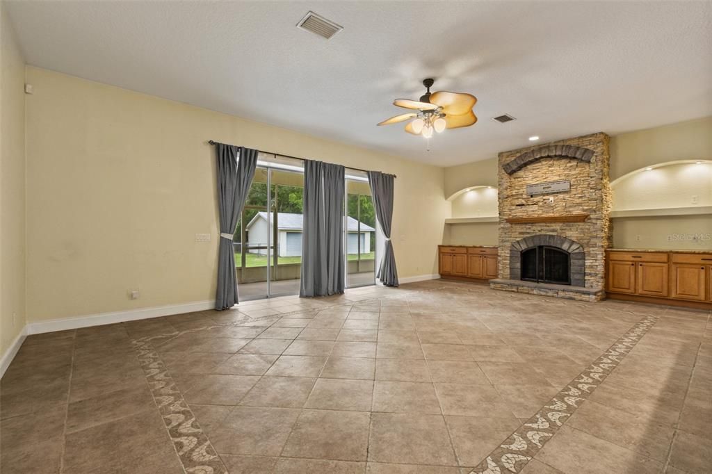 For Sale: $499,500 (3 beds, 2 baths, 3264 Square Feet)