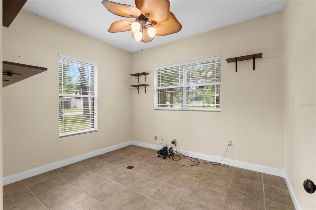 For Sale: $499,500 (3 beds, 2 baths, 3264 Square Feet)