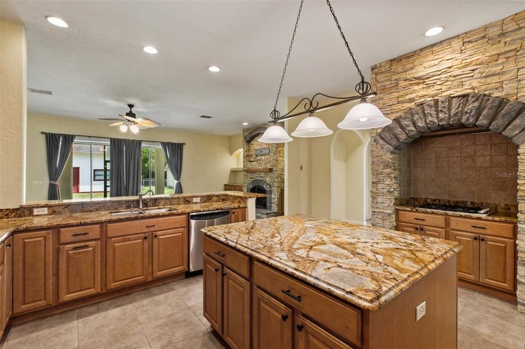 For Sale: $499,500 (3 beds, 2 baths, 3264 Square Feet)