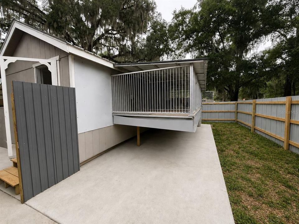En Venta: $450,000 (4 camas, 3 baños, 2713 Pies cuadrados)