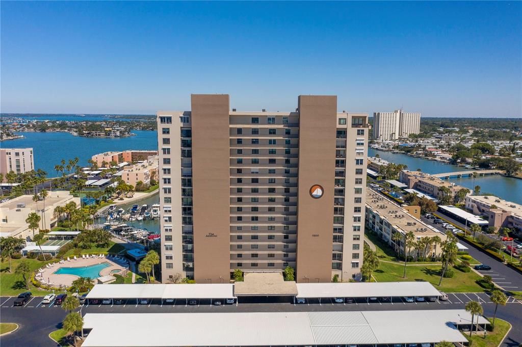 For Sale: $321,000 (2 beds, 1 baths, 1120 Square Feet)