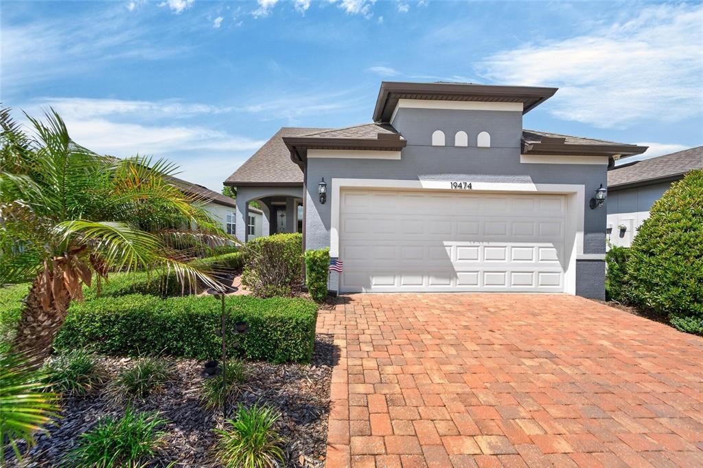 For Sale: $500,000 (3 beds, 3 baths, 2066 Square Feet)