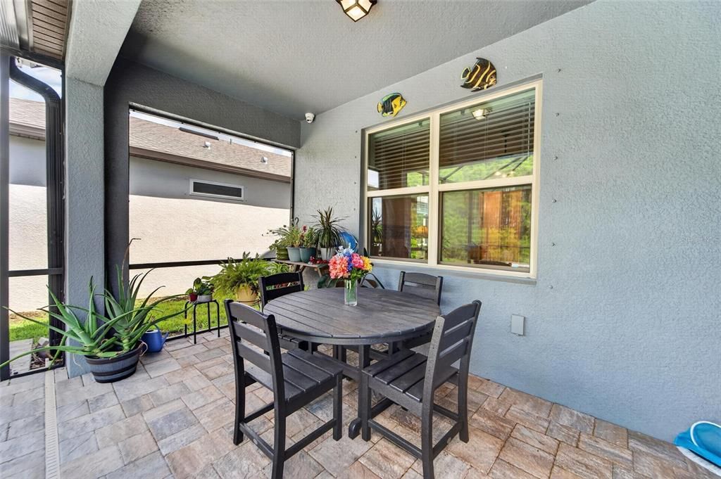 For Sale: $500,000 (3 beds, 3 baths, 2066 Square Feet)