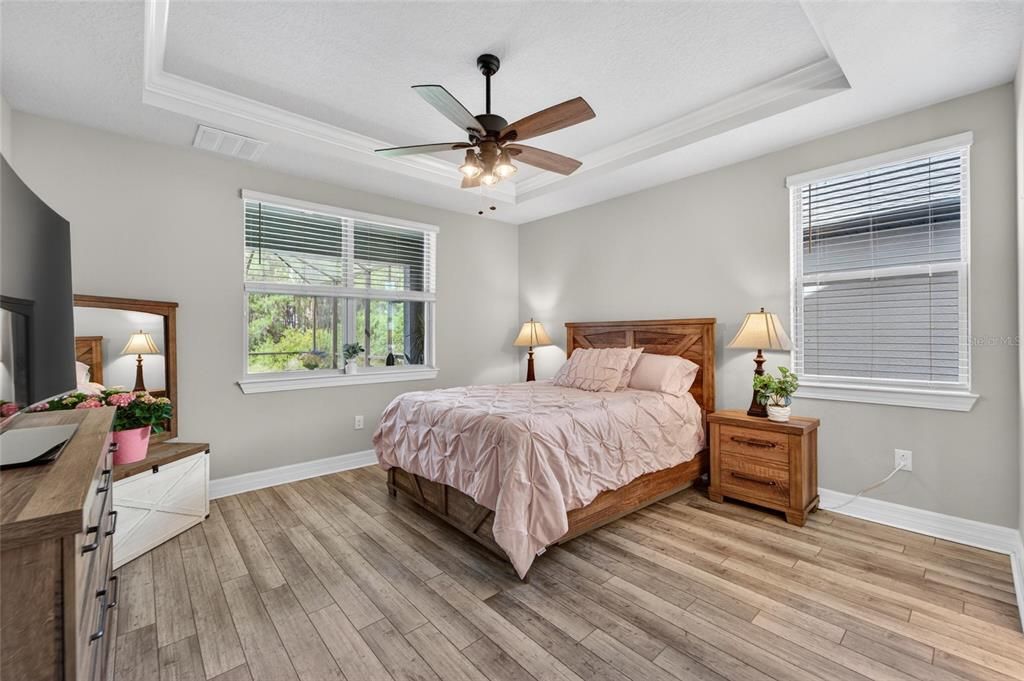 For Sale: $500,000 (3 beds, 3 baths, 2066 Square Feet)