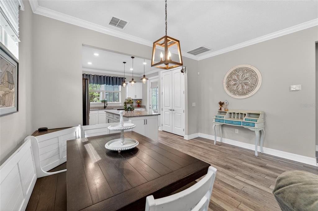 For Sale: $500,000 (3 beds, 3 baths, 2066 Square Feet)