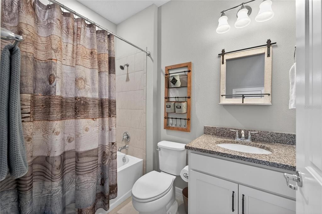 For Sale: $500,000 (3 beds, 3 baths, 2066 Square Feet)