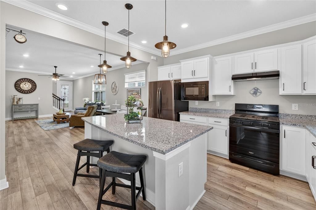 For Sale: $500,000 (3 beds, 3 baths, 2066 Square Feet)