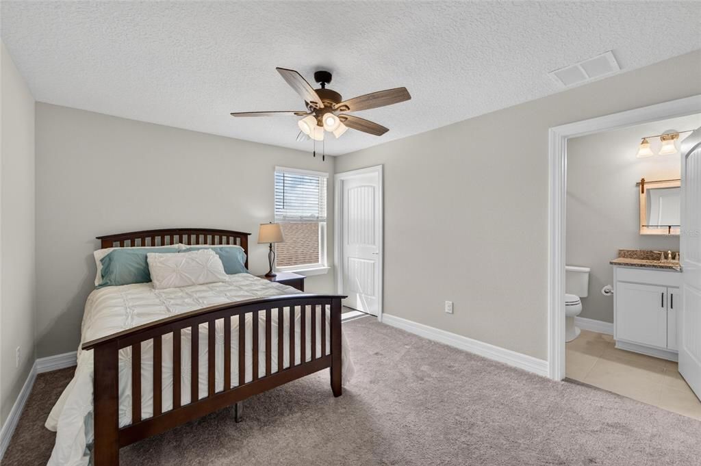 For Sale: $500,000 (3 beds, 3 baths, 2066 Square Feet)