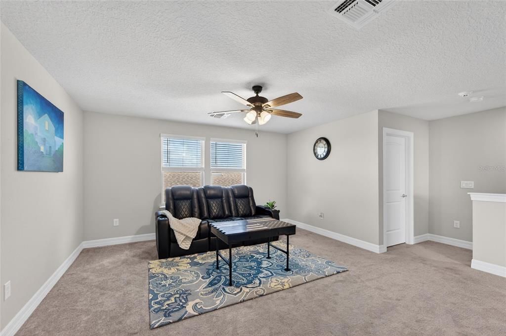 For Sale: $500,000 (3 beds, 3 baths, 2066 Square Feet)