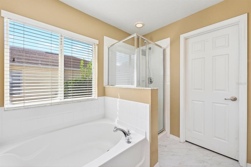 For Sale: $465,000 (3 beds, 2 baths, 1624 Square Feet)