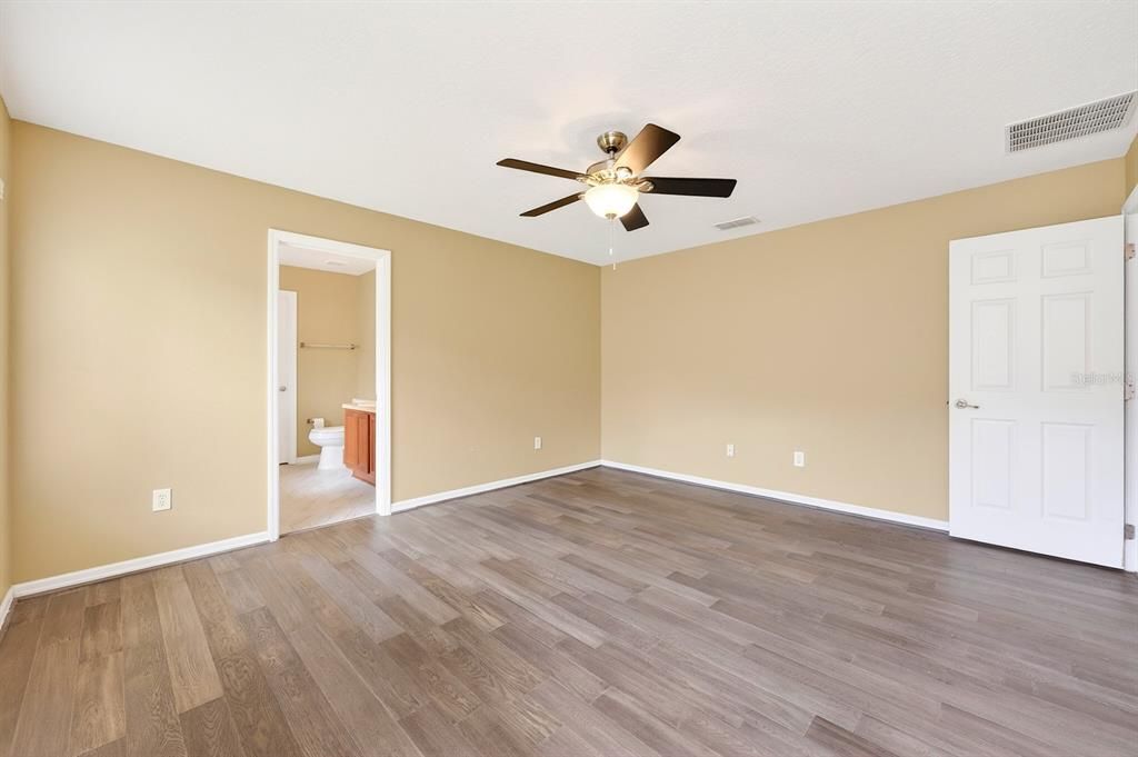 For Sale: $465,000 (3 beds, 2 baths, 1624 Square Feet)
