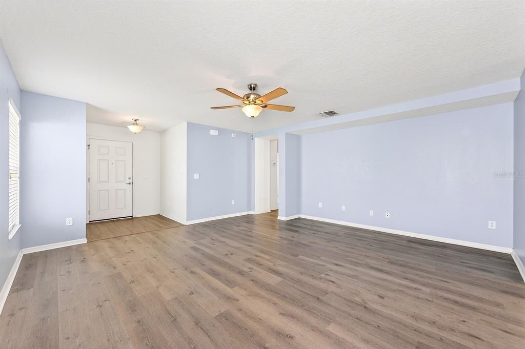 For Sale: $465,000 (3 beds, 2 baths, 1624 Square Feet)