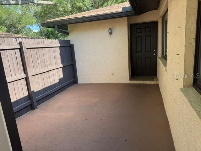 For Sale: $215,000 (2 beds, 2 baths, 910 Square Feet)