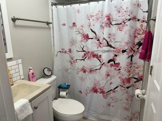For Sale: $215,000 (2 beds, 2 baths, 910 Square Feet)