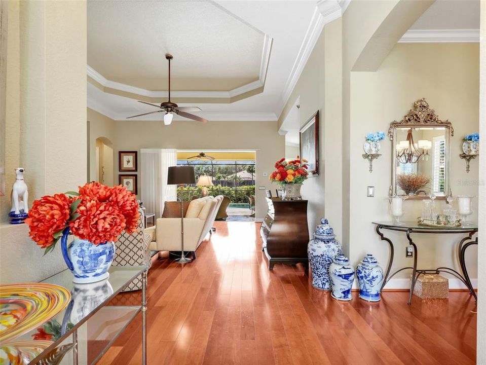 For Sale: $650,000 (2 beds, 2 baths, 2138 Square Feet)