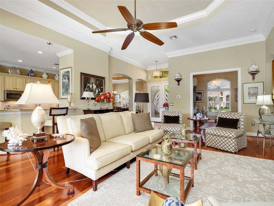 For Sale: $650,000 (2 beds, 2 baths, 2138 Square Feet)
