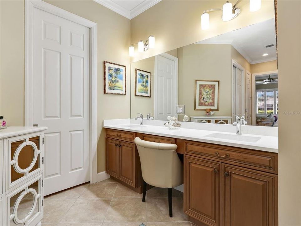 For Sale: $650,000 (2 beds, 2 baths, 2138 Square Feet)