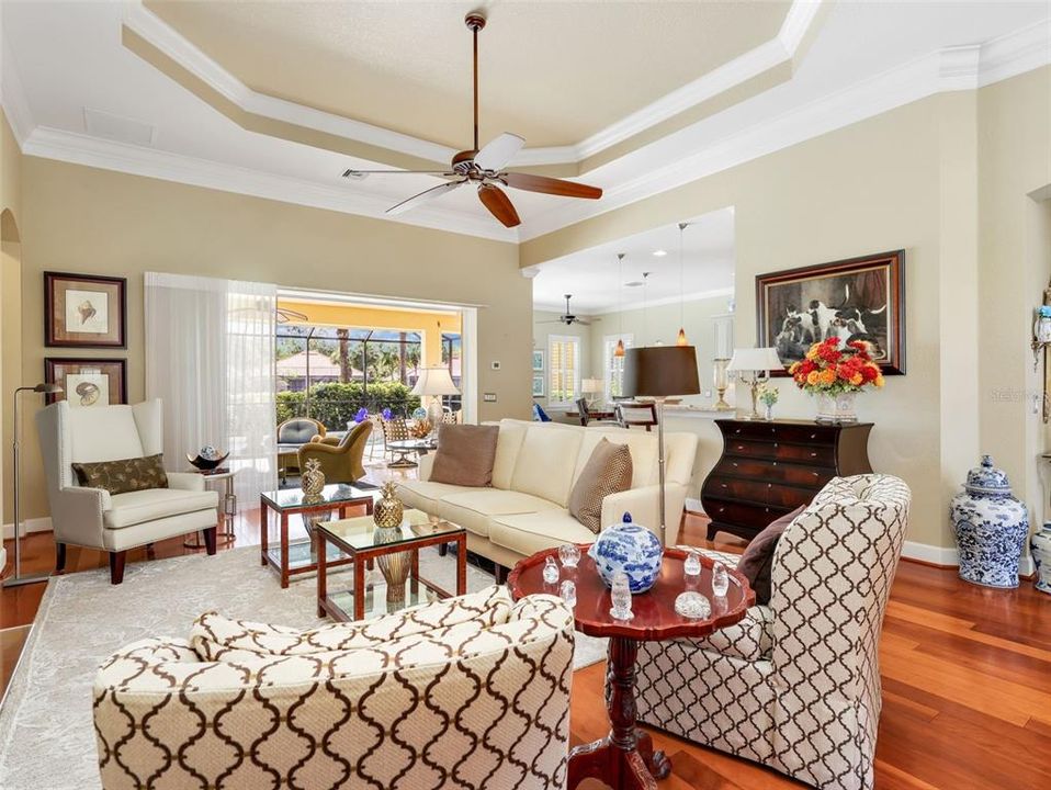 For Sale: $650,000 (2 beds, 2 baths, 2138 Square Feet)