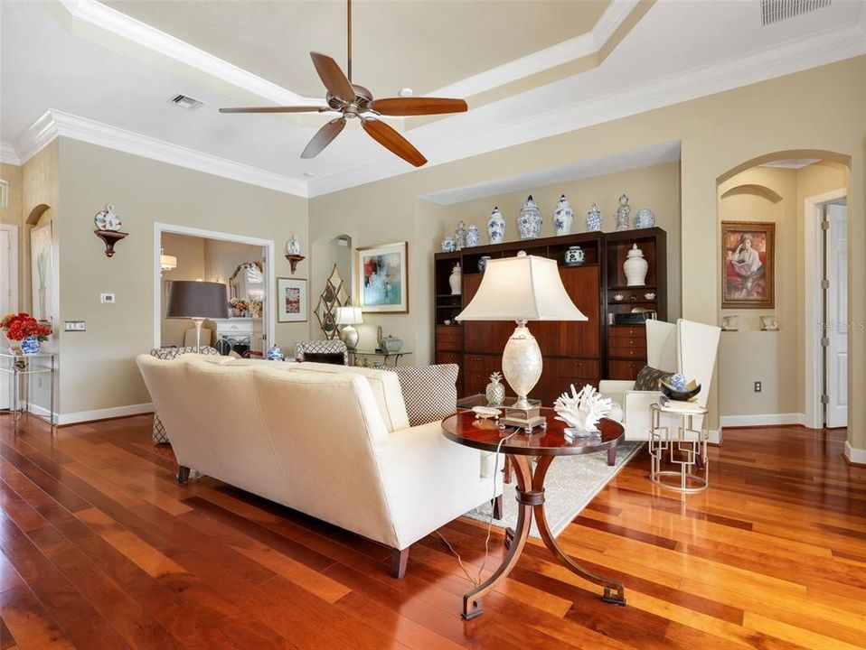 For Sale: $650,000 (2 beds, 2 baths, 2138 Square Feet)