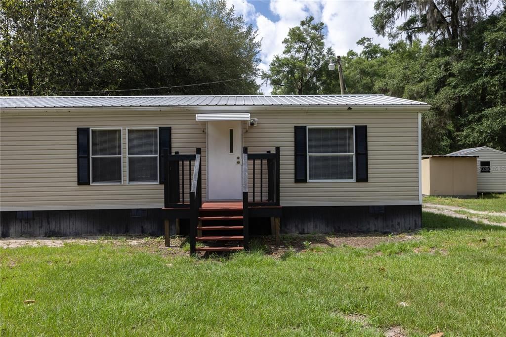 For Sale: $237,500 (3 beds, 2 baths, 1056 Square Feet)