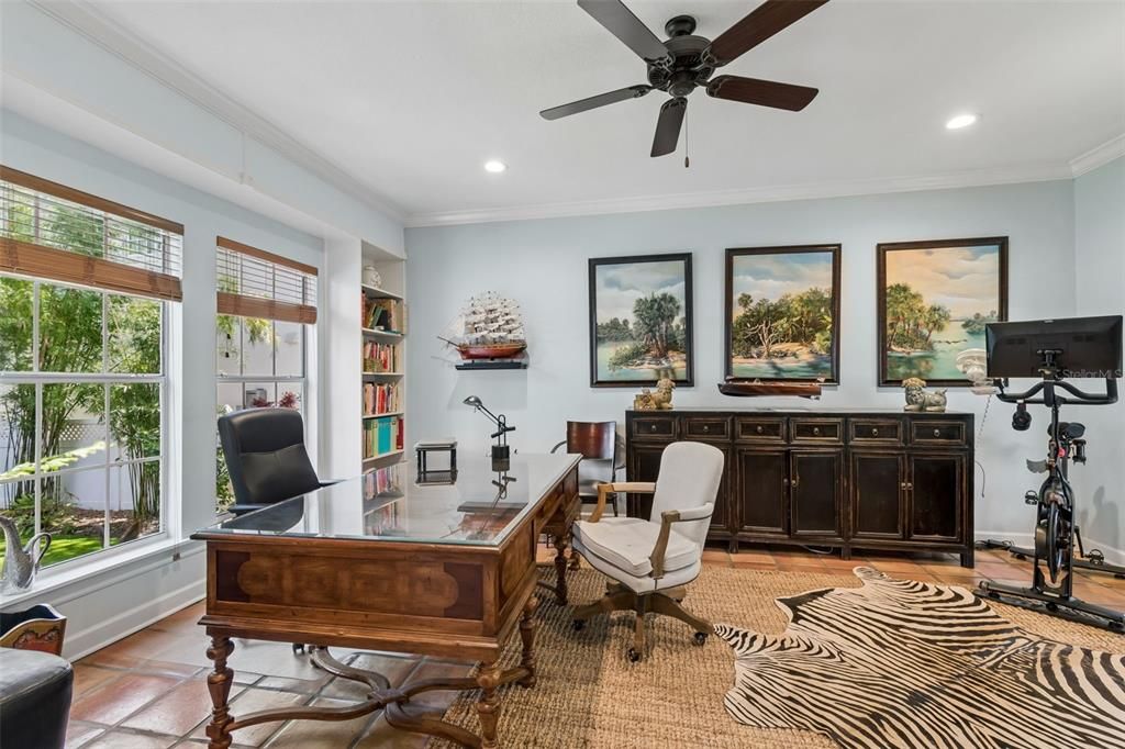 Activo con contrato: $1,295,000 (4 camas, 3 baños, 2713 Pies cuadrados)